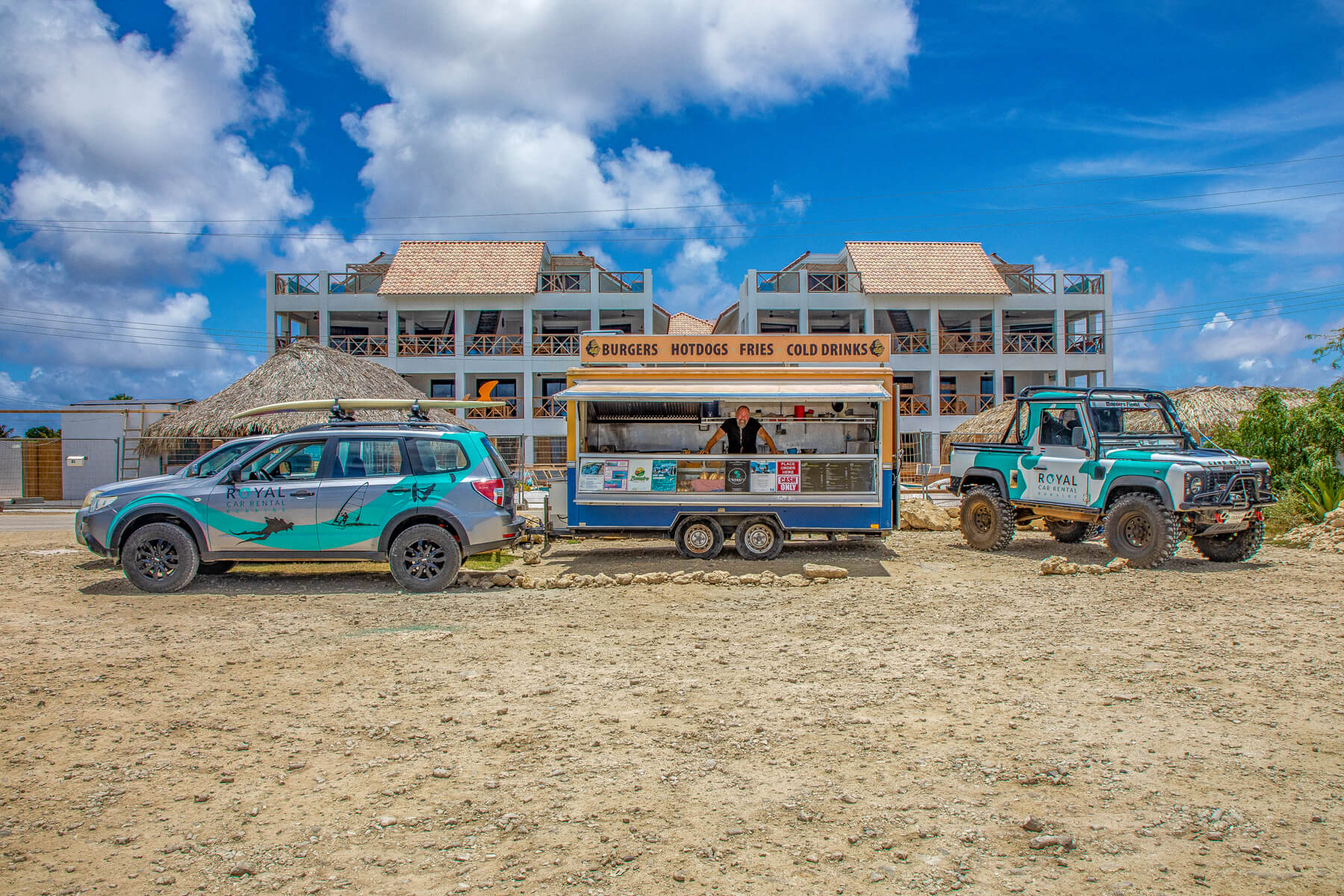 Foodtrucks met Royal Car Rental Bonaire