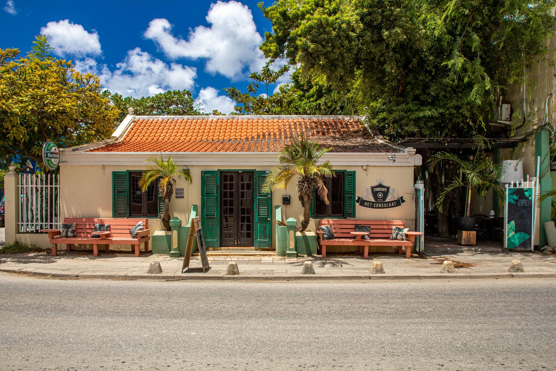 De voorgevel van Restaurant Stadscafé het Consulaat